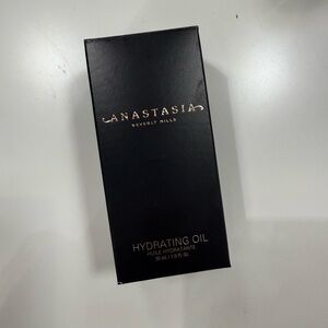 Anastasia Beverly Hills Hydrating Oil in Black Packaging